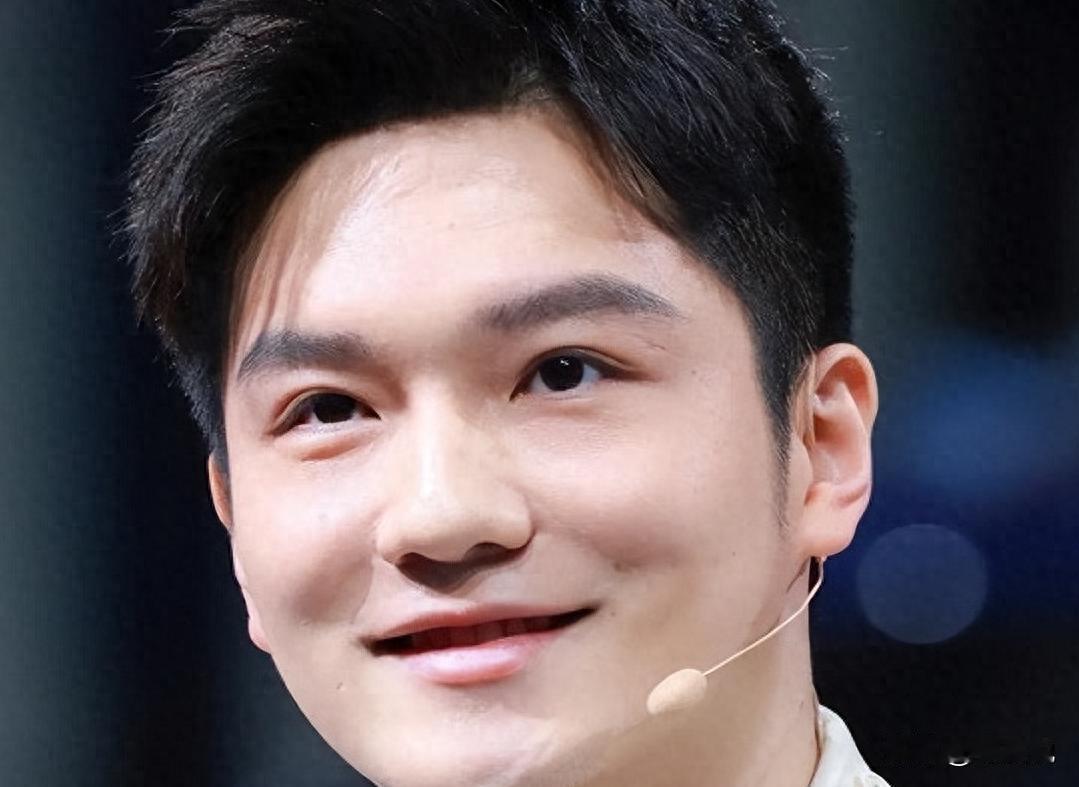 樊振东和陈梦真的只是队友？他心里理想型竟是她！
樊振东和陈梦这对“国乒黄金搭档”