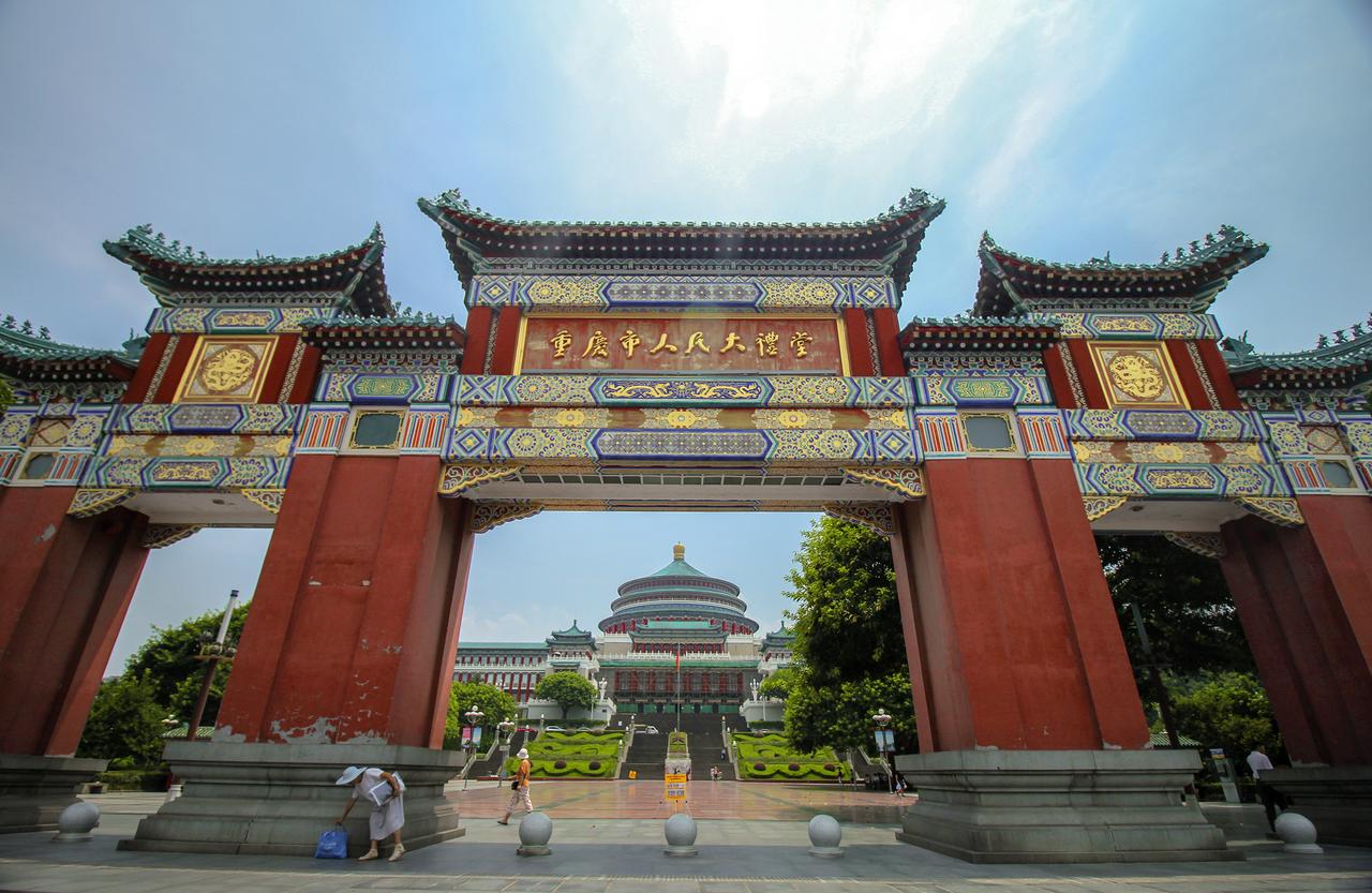 1.重庆春游自驾营地测评内容文案：重庆春季自驾游，实测三大露营地！武隆仙女山营地