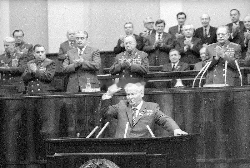 1985年3月10日恰好40年前契尔年科死了那时，苏俄曾流传着这样一种观点：如果