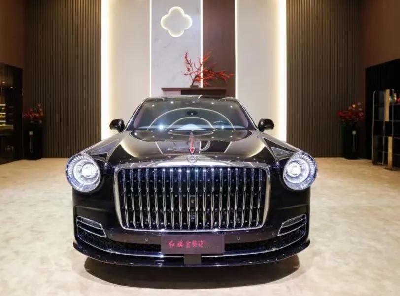 718万买台“移动丹霞”？红旗金葵花国礼定制版太会玩
 
红旗金葵花国礼“丹霞”