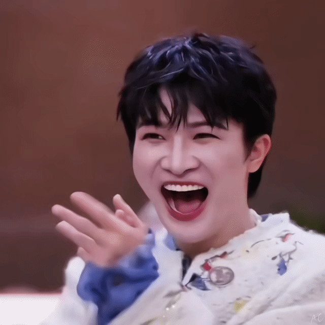 周深   周深清唱在水一方 【圈宝和米说上午好】  本是皎皎的山间月，  为着寻