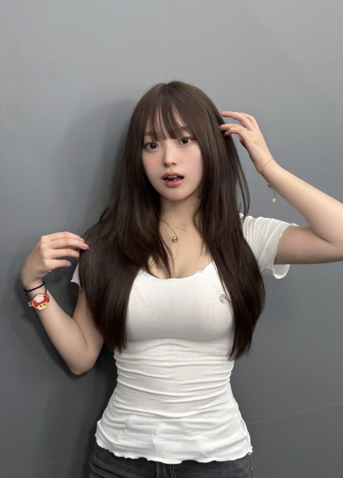 长发飘飘，似水年华。