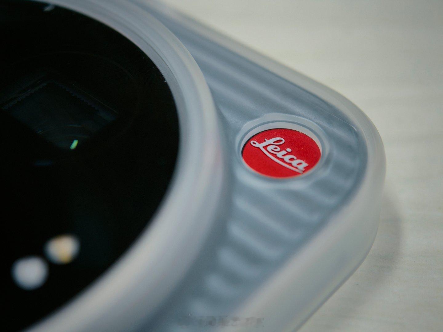 小米17ultra 「光栅」手机壳，很多细节看的出用心之深，单一个开孔就让人看的