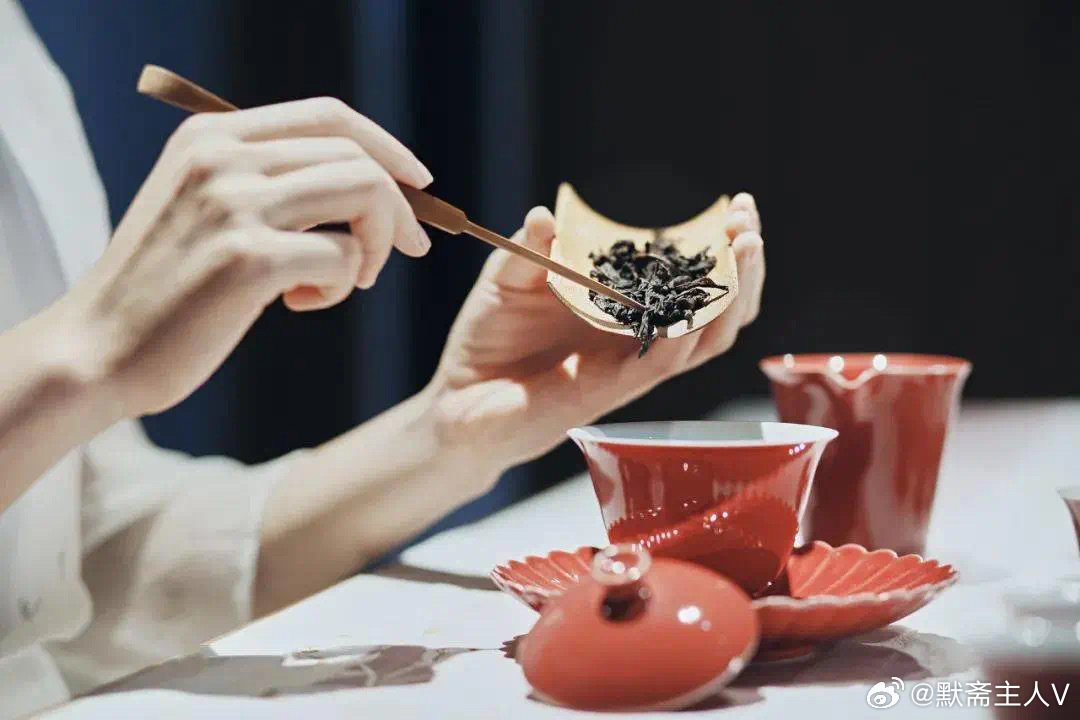 钱能借，身子不能借·默斋主人原创散文——一个人到中年才明白的事没有钱，你能借；没