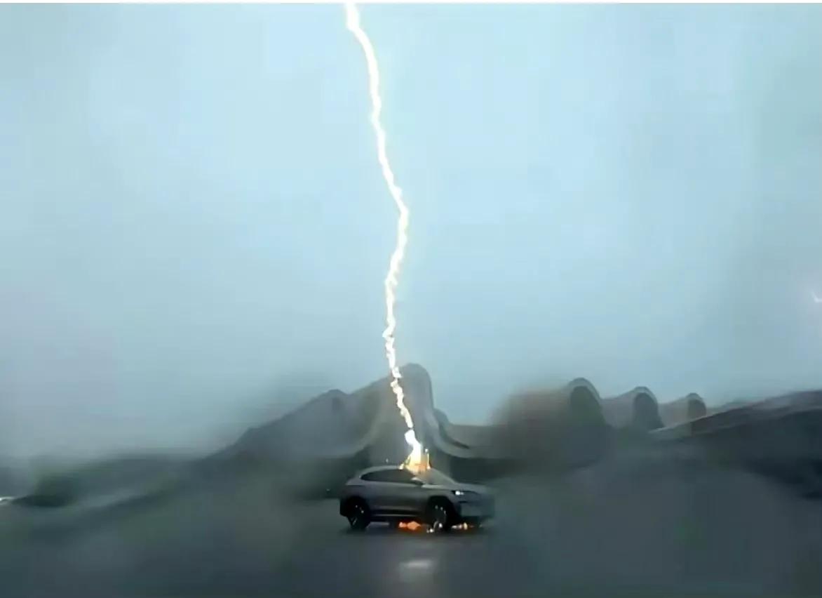 不怕不识货，就怕货比货
宋plus ev硬扛三道天雷，这个消息小火了一阵，自然有