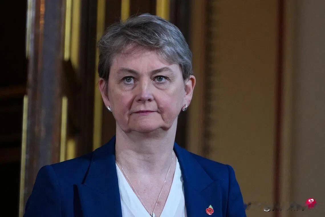 英国将分阶段禁运俄液化天然气 限制俄能源出口 紧锣密鼓
库珀星期二（11月11日