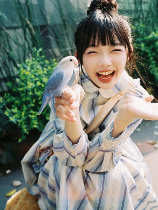 少女和她的“蓝朋友”日系写真拿捏！