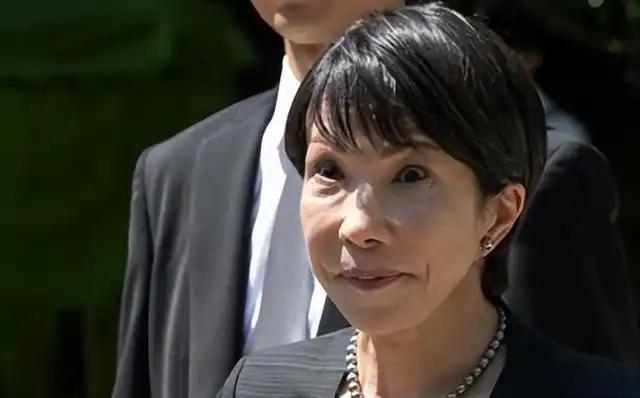 高市早苗喊“对话”藏猫腻！12条航线停飞只是开始，日本140亿损失谁买单？
 