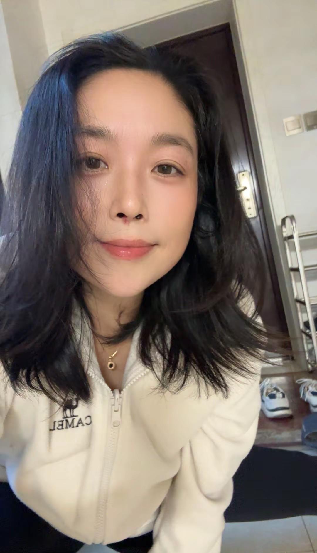 别拿马拉松当KPI，跑步不是竞赛，是跟自己和解。
你跑得慢，不代表你输。
心率稳