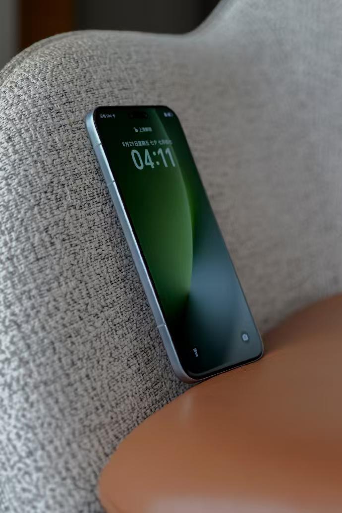 看小米 17 Ultra 的预热，能感觉到它想重新定义夜神。不只是拍得亮，更要拍