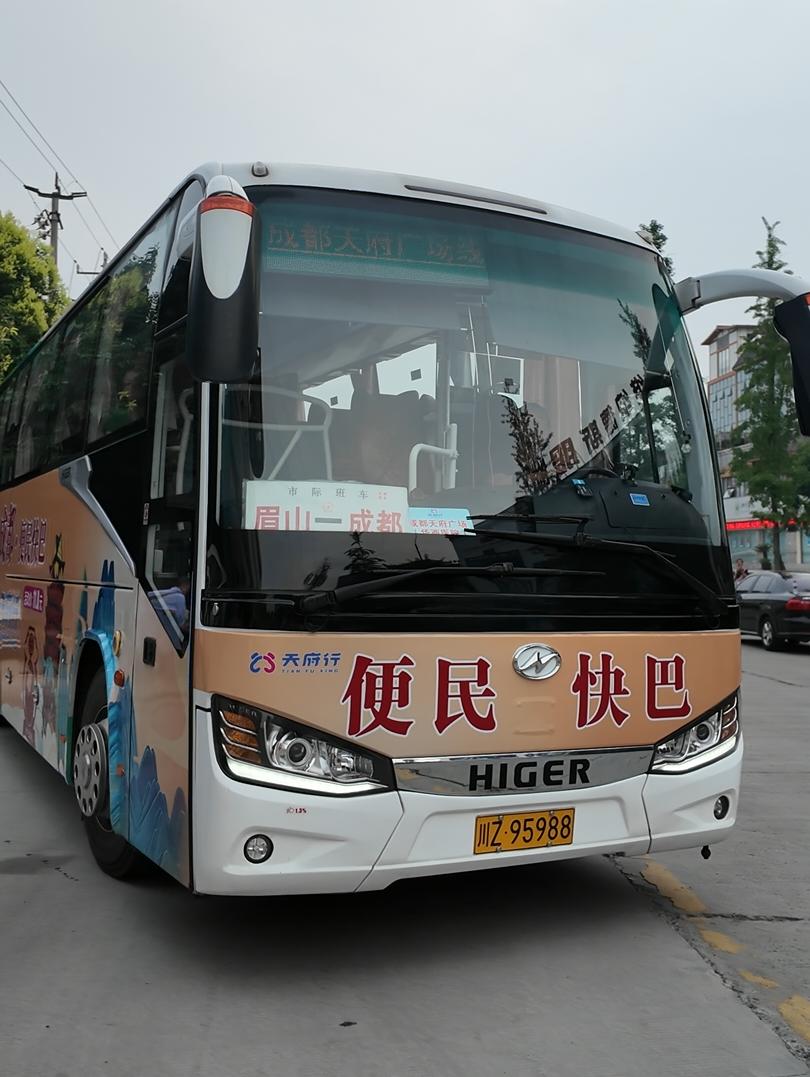 武汉滴滴快车还能不能跑下去，得从多方面看。
从收入来说，现在竞争激烈，乘客也有了