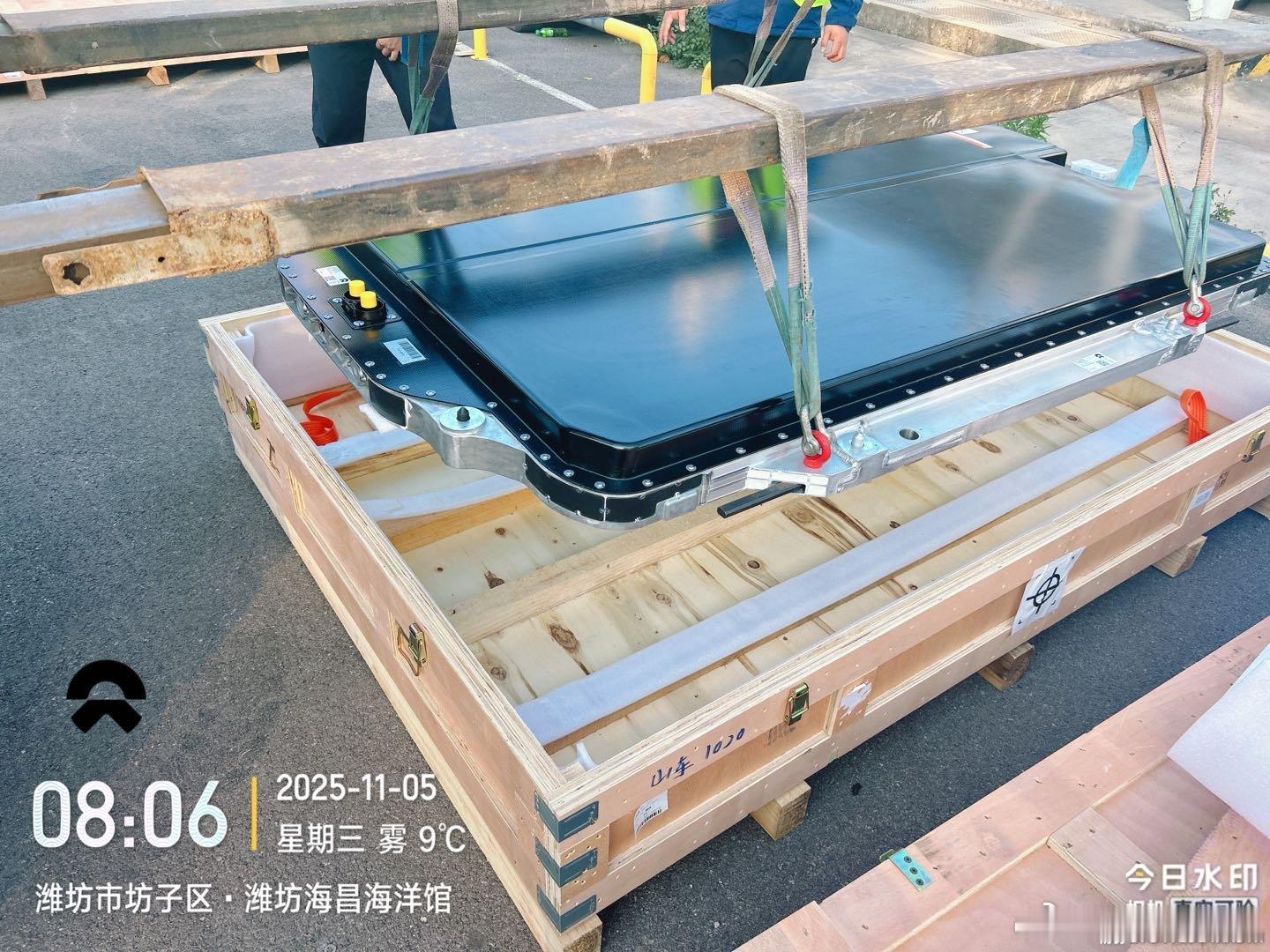 听说你们随便换个新电池就要十来万？蔚来车主好像经常能换到锃光瓦亮的新电池呢！关键