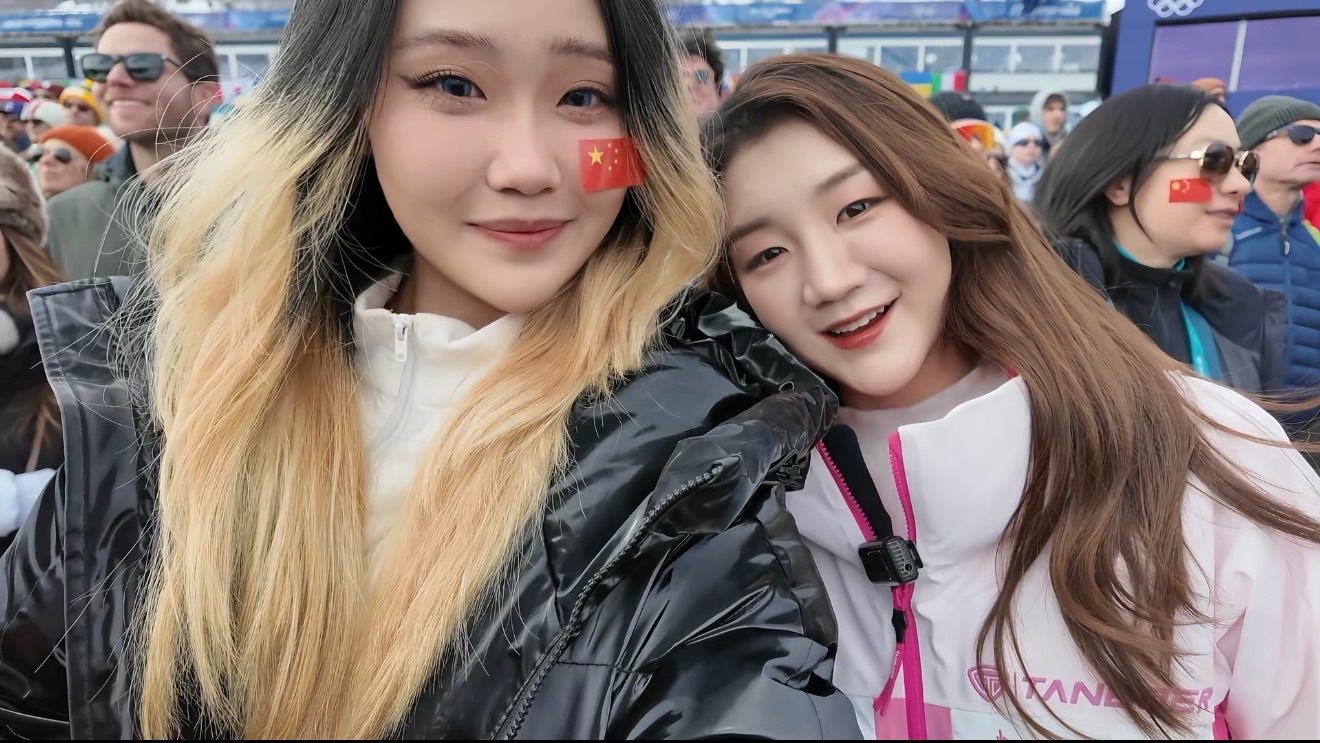 好想一口吃掉这个甜妹陈梦芭莎米兰冬奥梦之旅陈梦去看谷爱凌决赛了