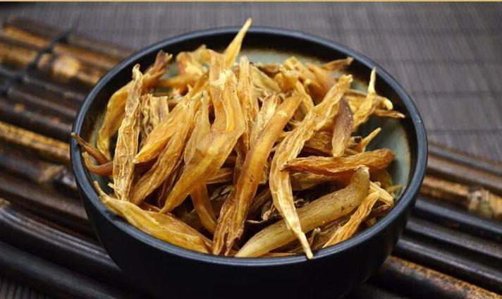 一味“挖痰”的中药！上养肺，下养肾，外养脾，润燥生津[给力][给力][给力]

