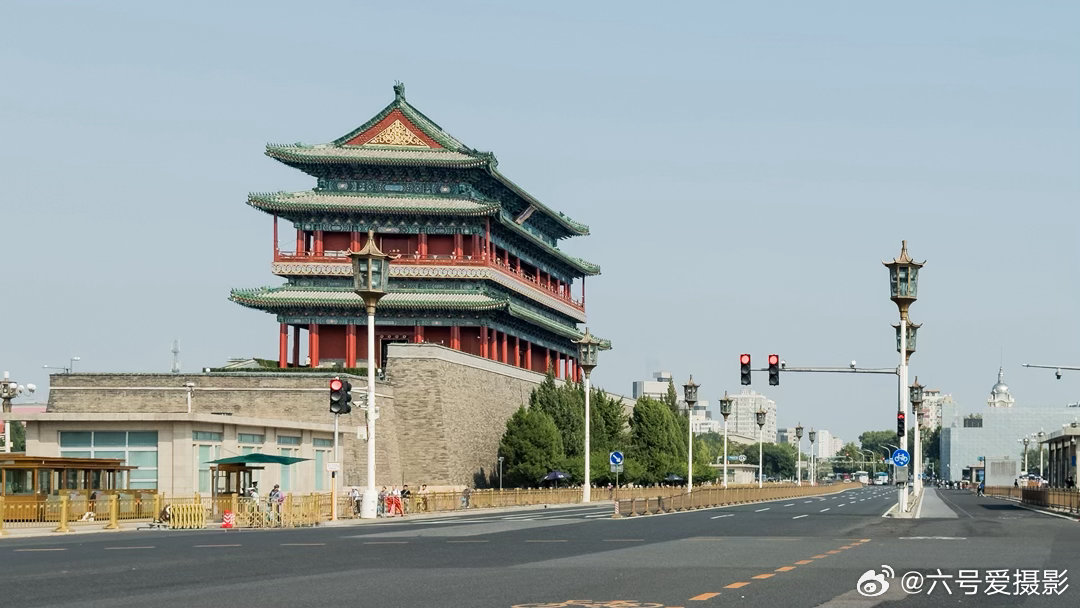 你可能不信…第一次去首钢大桥，是骑车去的为什么是两段记录看表的时候 一滴汗…正好