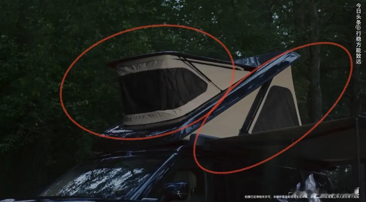看过这么多房车，享界G9的升顶帐篷完全超出了我的认知，这种两面开合升顶的方式，绝