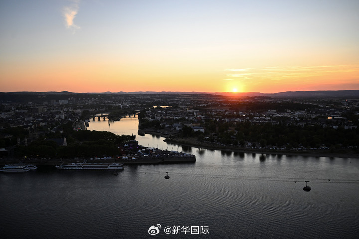 莱茵河水位过低或中断航运【莱茵河水位过低或中断航运　航道“一分为二”】德国联邦内