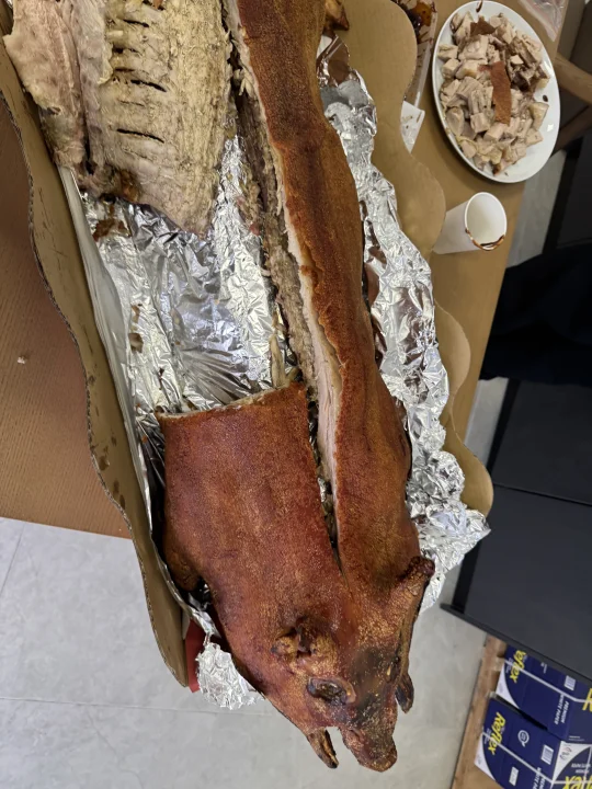 墨尔本高价收车了，送烤乳猪一头，管饱