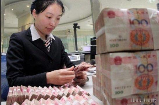 11月还没结束，但出现了三个反常现象，风向真的变了！

第一，大家还在疯狂存钱。