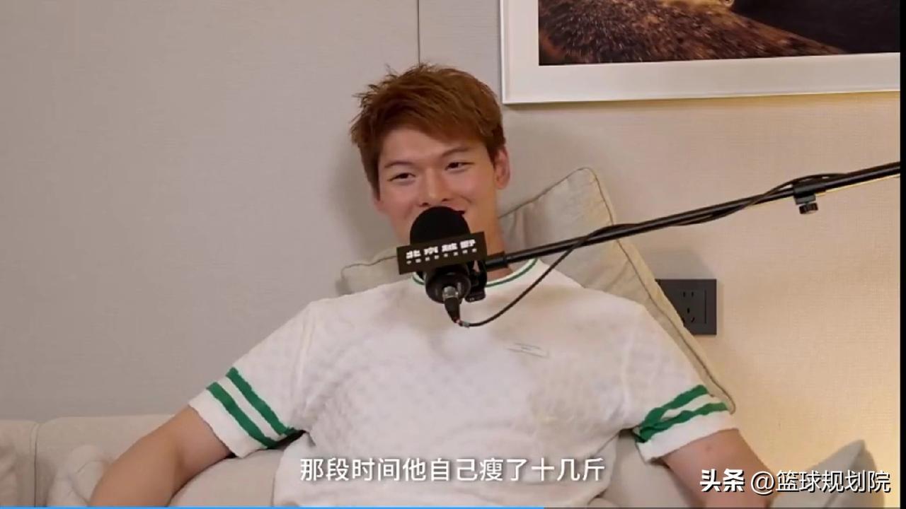 中国男篮球员压力多大，看看王哲林！

王哲林做客一档篮球节目，谈到自己当年打世界