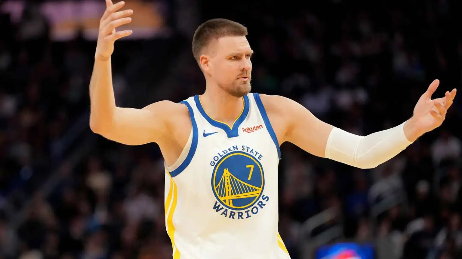 Brett Siegel：霍福德目前这份合同的具体结构尚未最终确定，例如是否包含