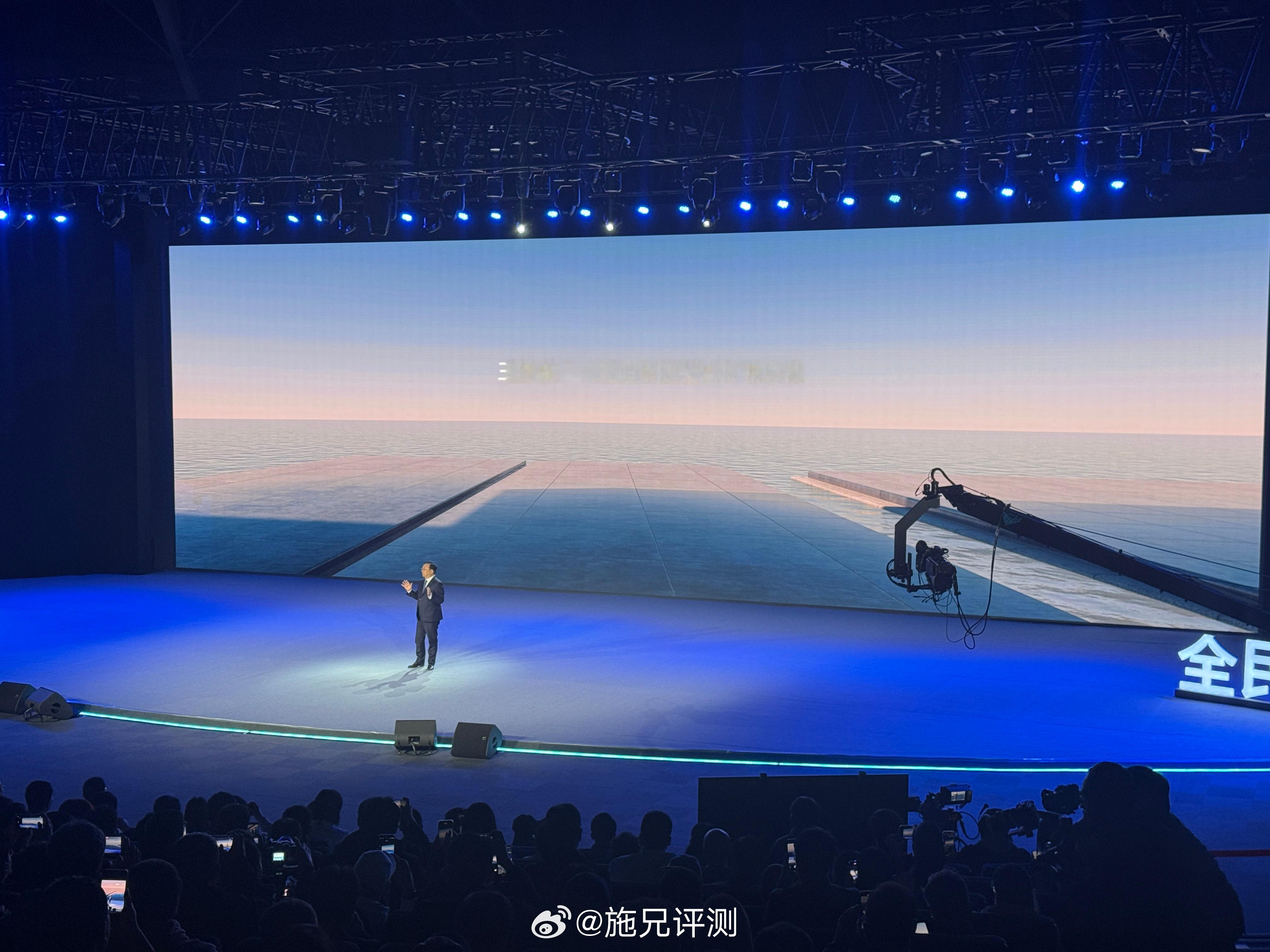 王传福说好技术就应该人人可享  2025买车看智驾 比亚迪放大招开启全民智驾，王
