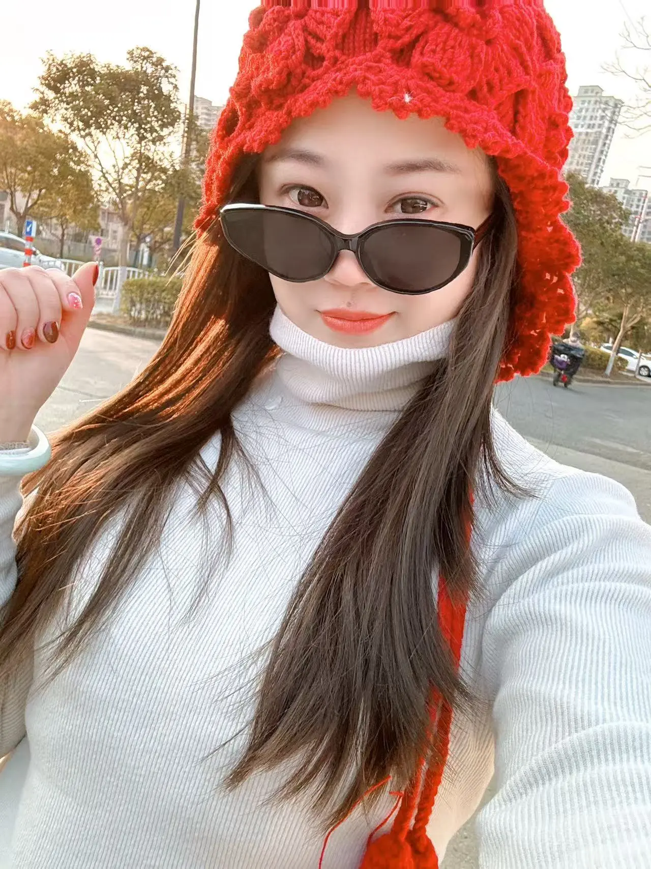 我想把自己养的开开心心，快快乐乐的，穿的漂漂亮亮的，说话温温柔柔的，一...