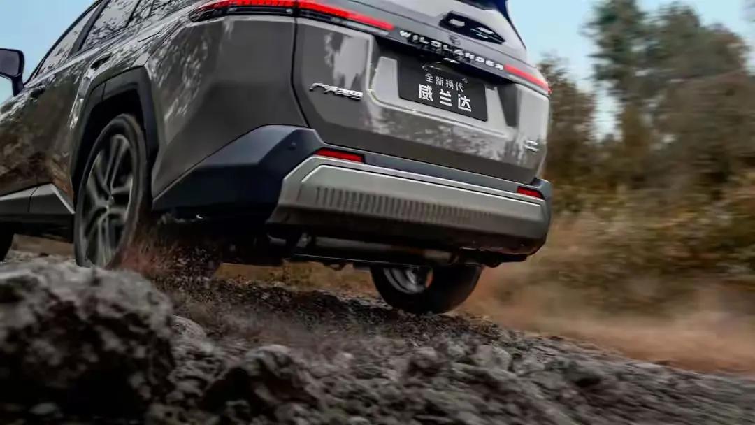 威兰达AIR版新车开着稳，养着省，又保值，丰田品质耐用又稳定，高价值的全球车，买