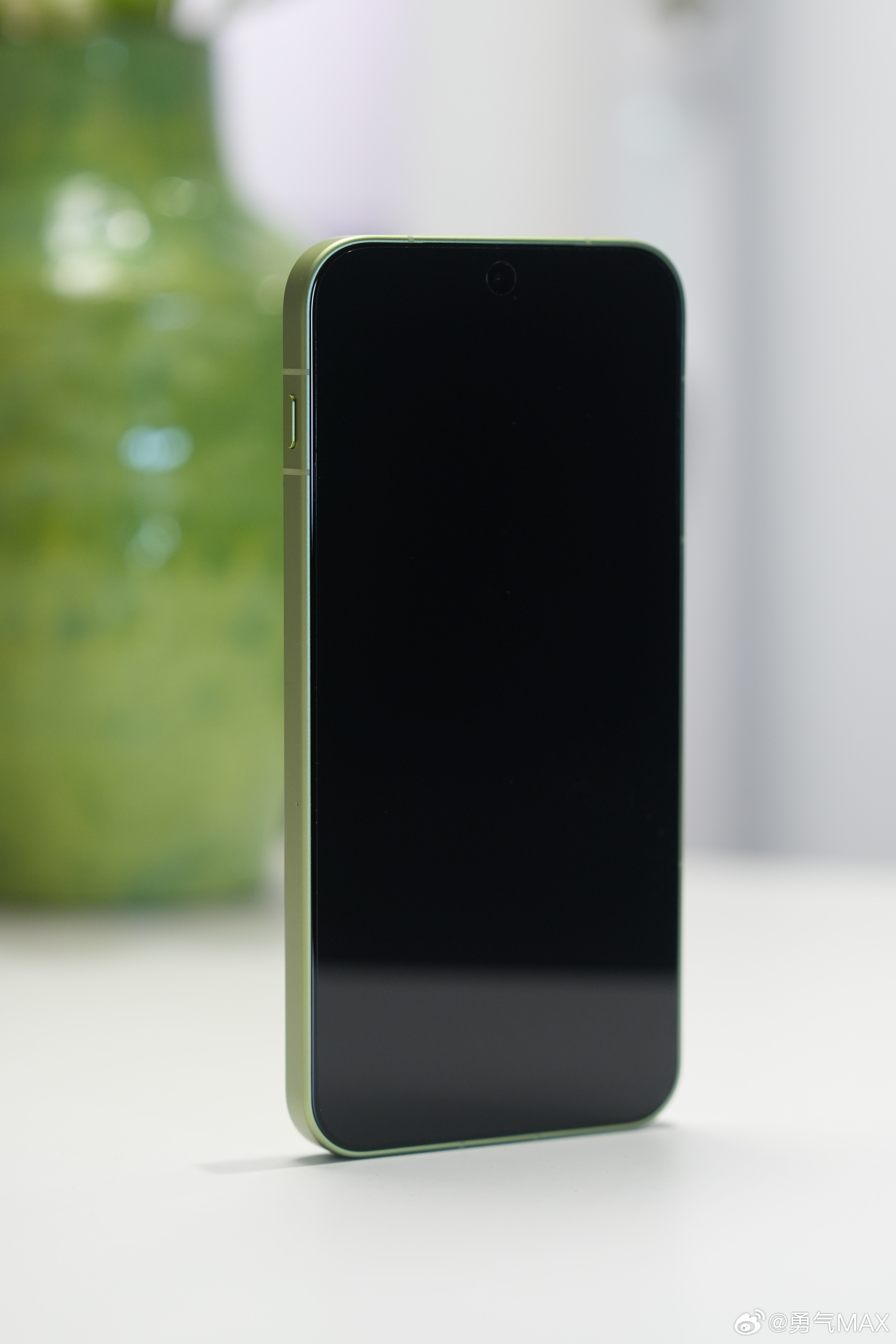 一加15T除了小巧我愿称之为游戏神机续航太顶了打了很久金铲铲电量下的真慢 