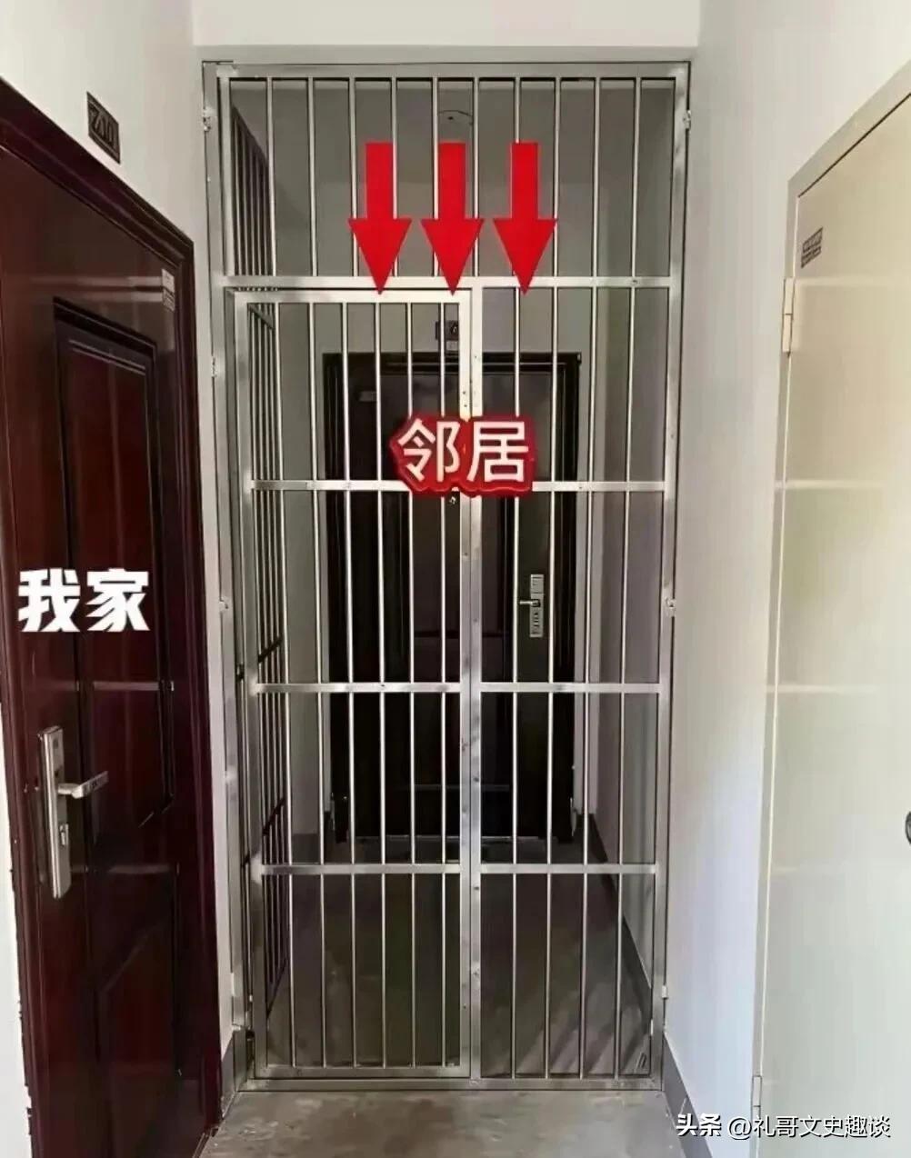 和这样的邻居生活在一起，让你气的吐血。邻居不知不觉的在靠近我家的门口，安装一个不