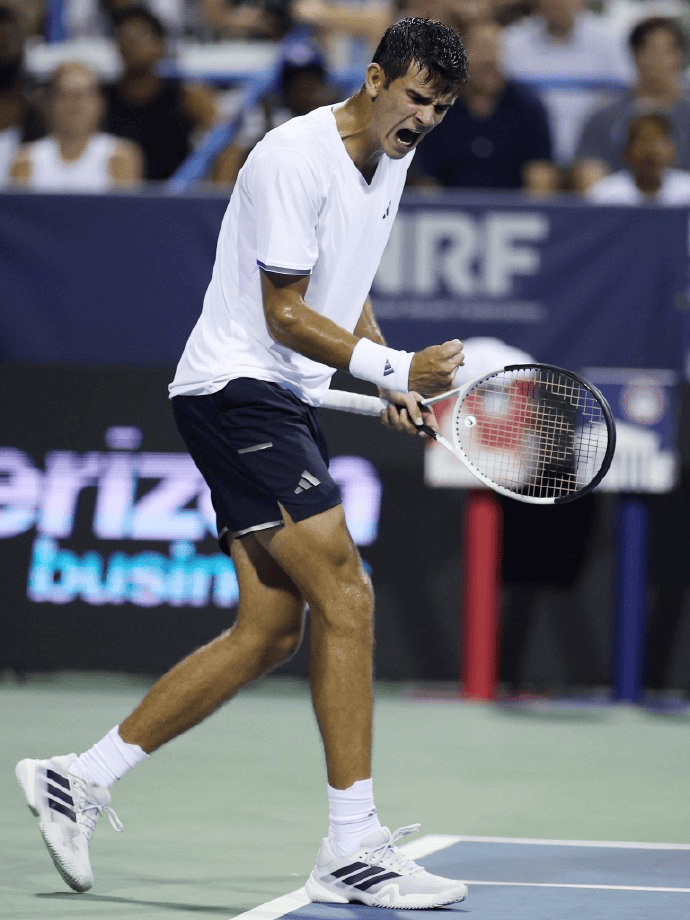 ATP华盛顿站：霍达尔2-1逆转塔比洛，首进硬地巡回赛决赛