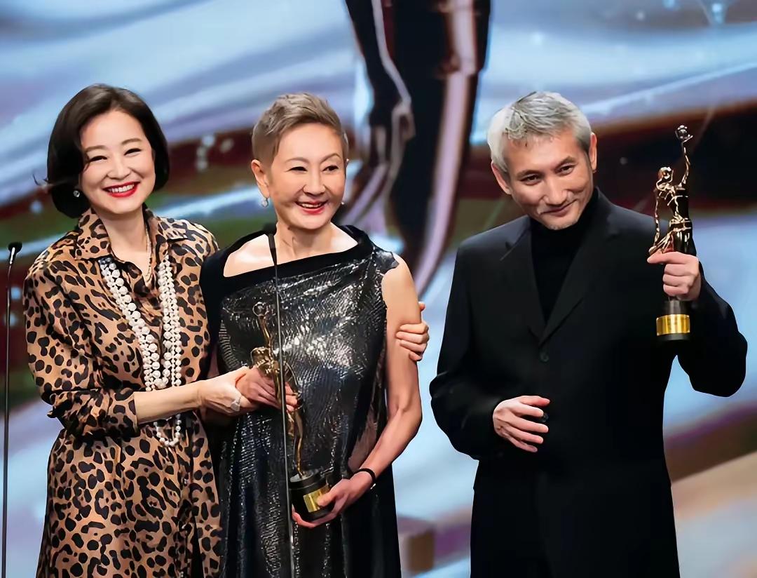 施南生走了，巨额遗产怎么处置？
没有父母、没有子女、也没有直系亲属的施南生，只剩