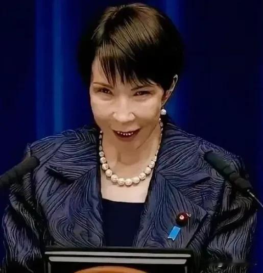 菲律宾民众倍感失望！
近8级的强震发生后，菲律宾正需要国际上的盟友们伸出援手，可