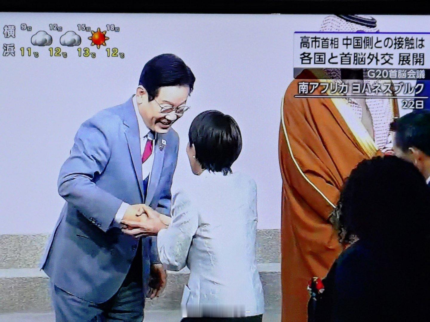 韩国总统李在明当地时间11月23日回应记者提问时表示，韩国应冷静观察当前局势，尽