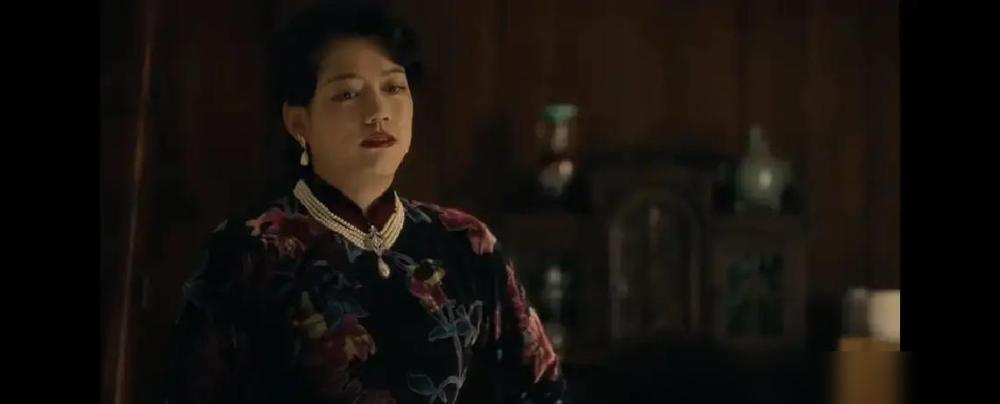 刚把房产证摔她脸上，前老板丁玉娇就哭了。央八这剧，终于让我把气给出了。
“这菜