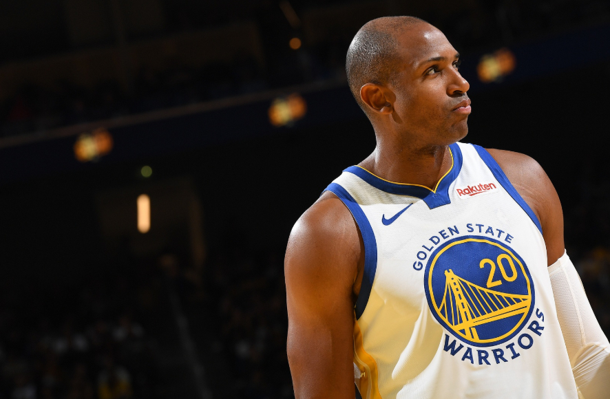 NBA常规赛，勇士140-124战胜爵士。赛后，科尔谈到老将霍福德时，表示他倾向