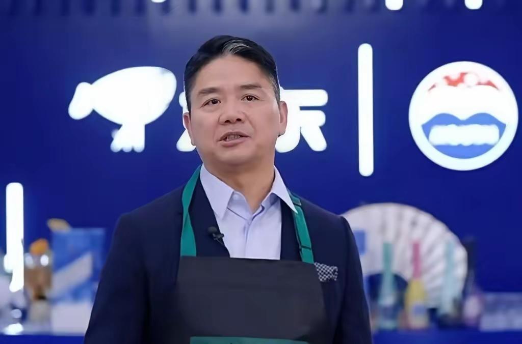 看了刘强东这几天的做的事
突然发现有点细思极恐
他所做的不仅仅是为了追逐名利，他