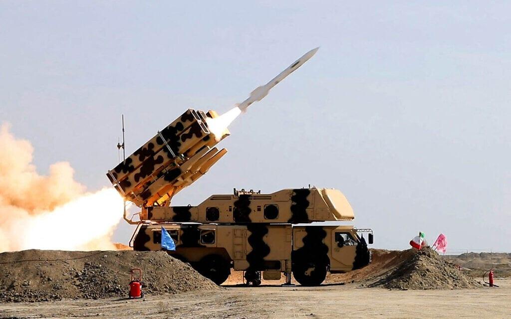 央视新闻报道称，据伊朗方面5日消息，伊朗军方发言人称，美军营救飞行员“任务失败”