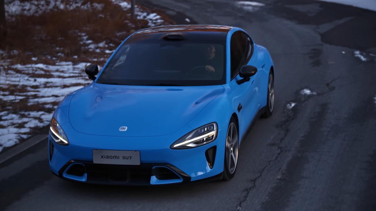 在正式试新SU7之前，我的同事徐鑫找小米调底盘的兄弟聊了会儿天。他说，这次新SU
