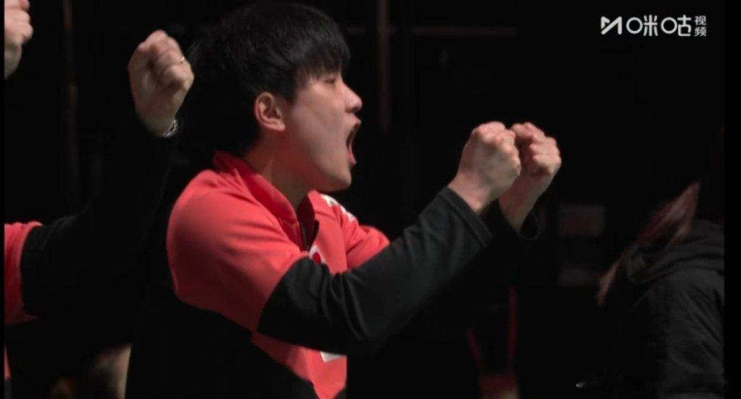 张本美和2-0温特日本5-0德国纸盒今晚男单就别上了男双再上也可以“战略性饮水”