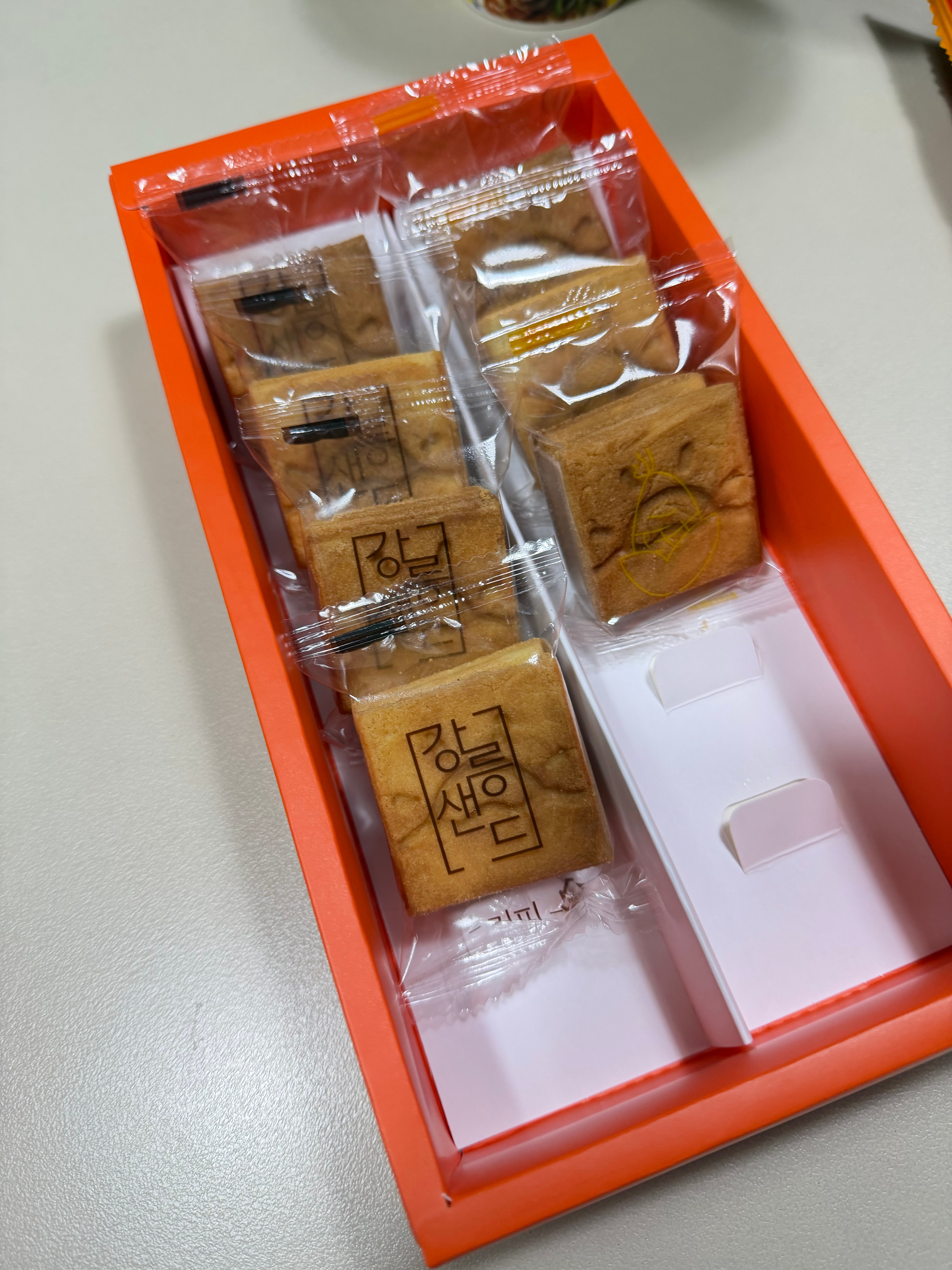 77的男朋友2️⃣号周末去江陵玩给77带回来的小零食我也到了能蹭77的年龄了最近