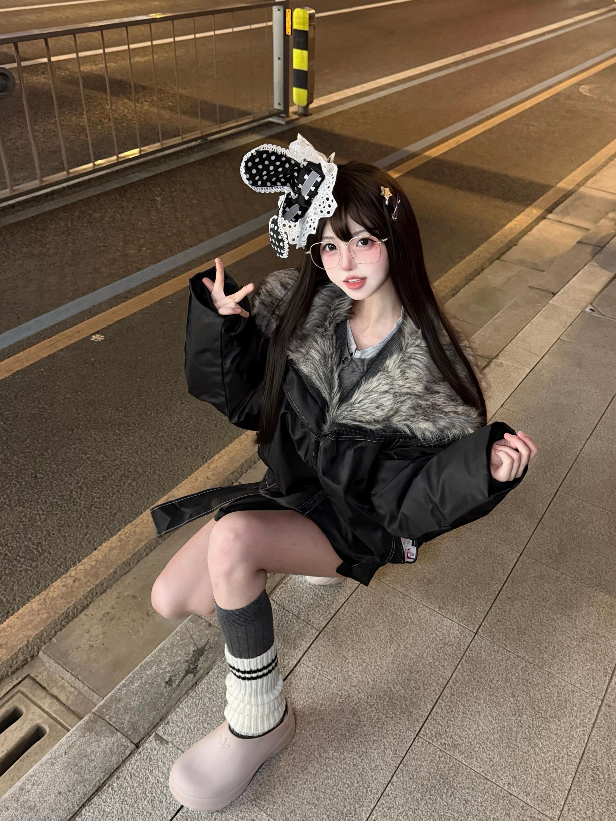 你总是发誓说永远或者很久 其实都没有一片树叶挂在枝头的季节长