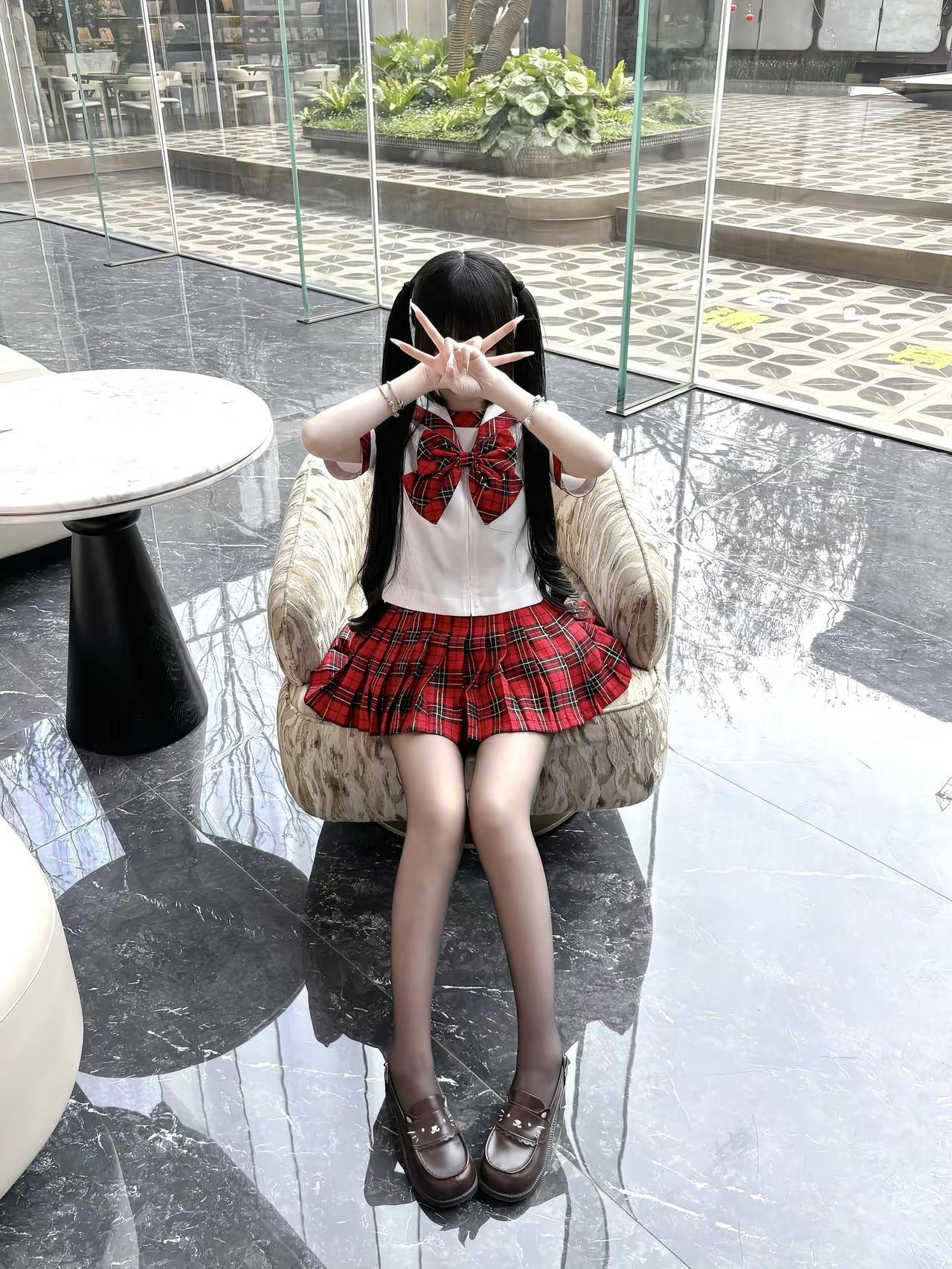 我只是想变得可爱得到爱 但却也不知道怎么表达和掌握爱 于是一切都变的坏坏的bod