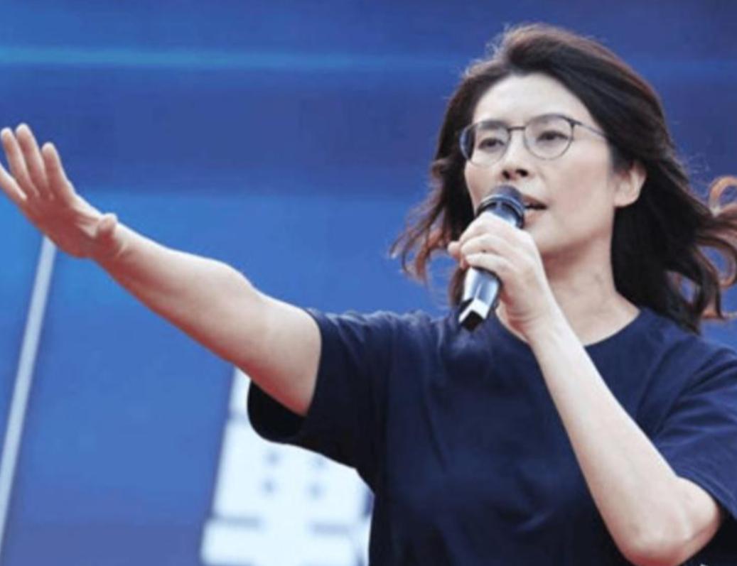郑丽文能镇住场子吗？
国民党大戏登场，马英九来不来成最大悬念！

国民党要今天2