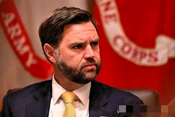 美国副总统万斯的住处遭到袭击，特朗普与万斯定会惶惶不安。美国副总统万斯的住处于近