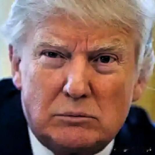 特朗普急着访华，这背后的心思可太明显了。
美国现在内忧外患，内部政治极化、社会撕