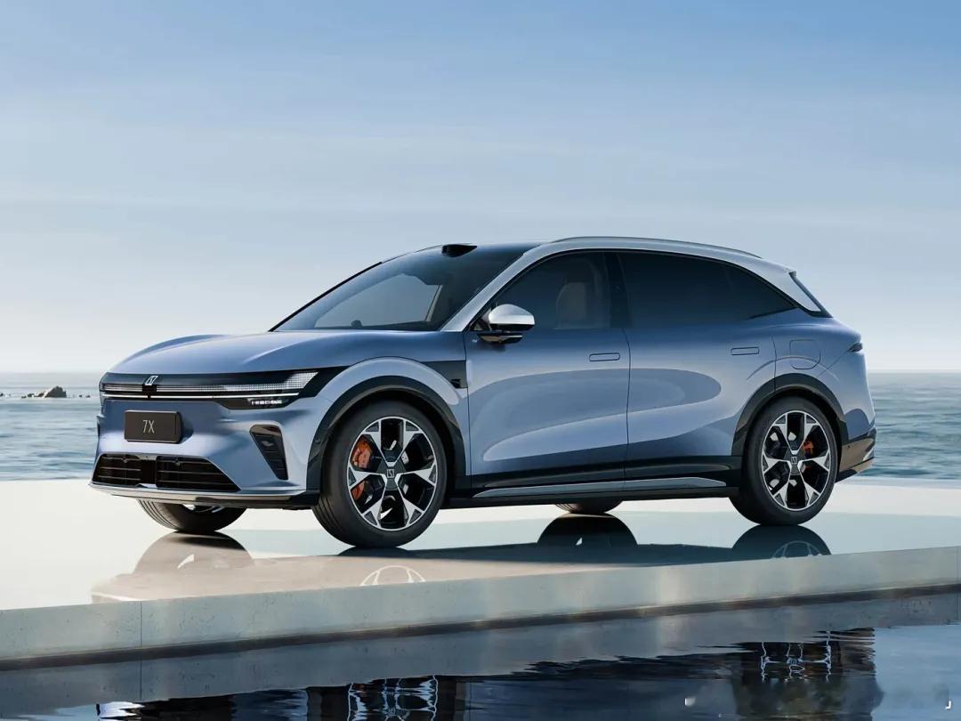 昨日新车：新款极氪7X正式上市，售价22.98-26.98万元；新款阿维塔12四