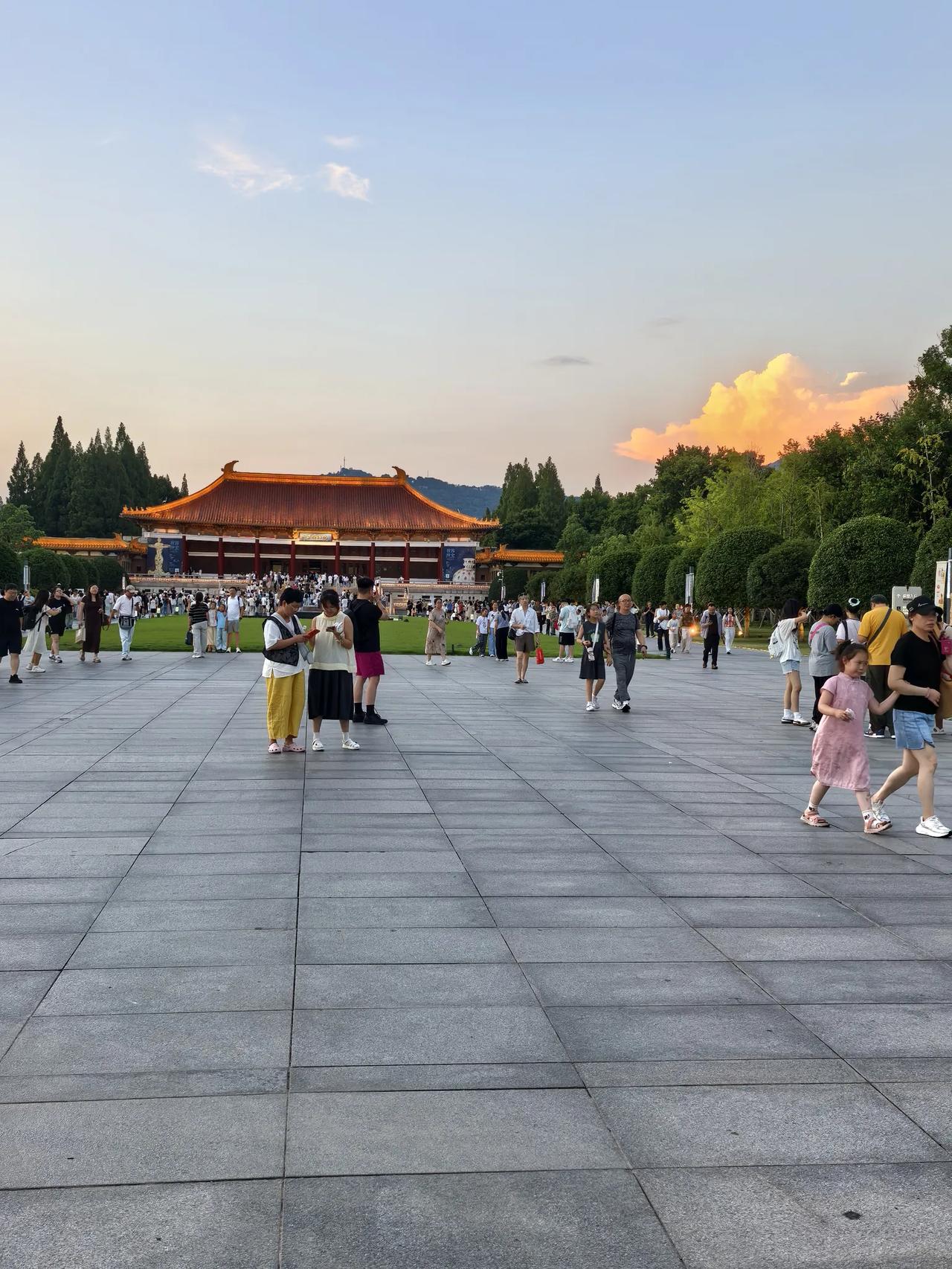 AI复盘:中天科技A股今日走势情况及展望

一、今日行情概览

收盘数据： 中天