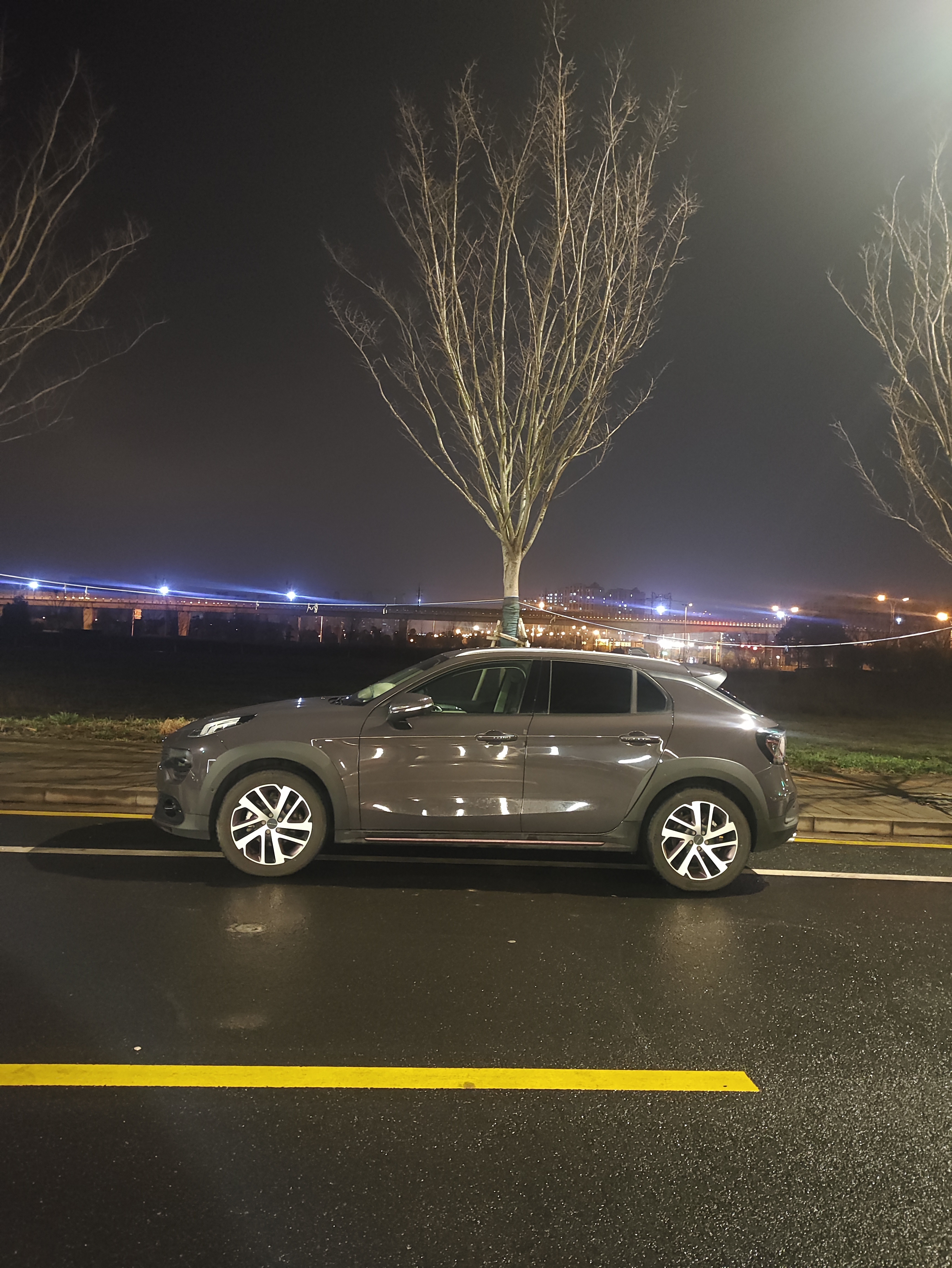 正手引体向上可以做到6个了领克最近出了点事，不好，得严谨啊，我那是小事儿，你那直