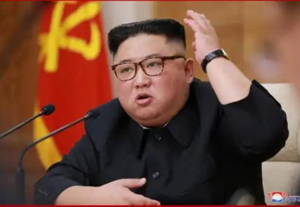 中国前脚在九三阅兵展示出“东风快递”，朝鲜后脚就高调官宣——最新型洲际导弹碳纤维